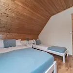 Holiday home Maja-domek Z Jacuzzi I Kominkiem *