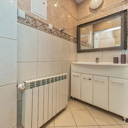 Holiday home Maja-domek Z Jacuzzi I Kominkiem *