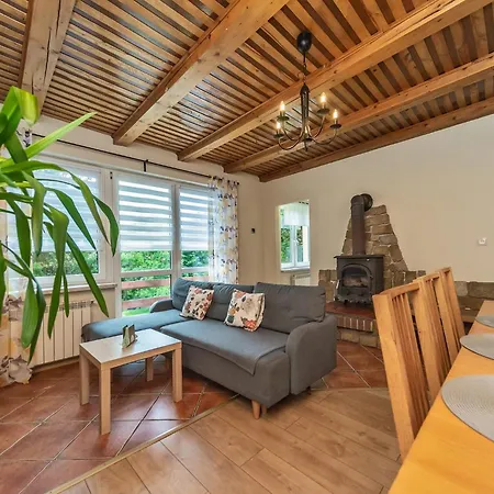 Maja-domek Z Jacuzzi I Kominkiem *