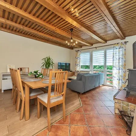 Holiday home Maja-domek Z Jacuzzi I Kominkiem Miedzybrodzie Zywieckie